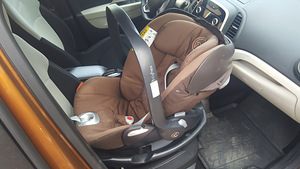 Cybex kandur + isofix alus (2 foto / 2)