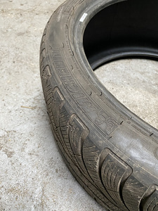 255/35/19 Michelin Pilot Alpin 5-6mm (3 foto / 3)