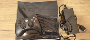 XBOX360 slim + gamepad (3 foto / 3)