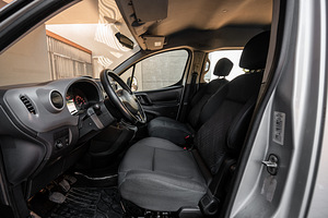 Peugeot Partner Tepee 1.6 HDI (9 foto / 14)
