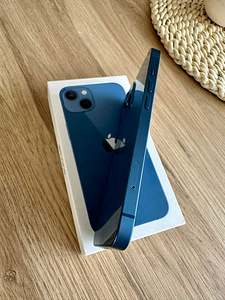iPhone 13 128 ГБ (1 фото из 2)