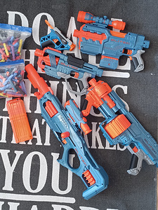 Nerf пистолеты (1 фото из 6)