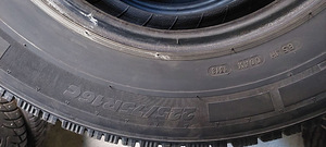 16 " Michelin naelrehvid 225 75 16C 4tk (2 foto / 2)