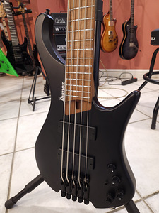Ibanez EHB1005 Basskitarr (2 foto / 3)