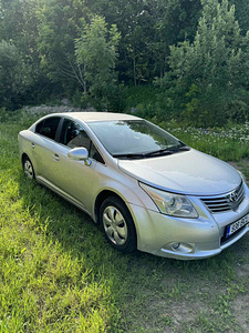 TOYOTA AVENSIS 2010a. (1 foto / 9)