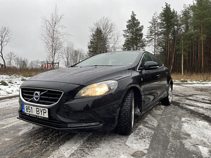 Volvo V40 Ocean Race Intelli Safe Pro 2.0 110kW (2 foto / 12)