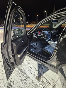 BMW. E91 D318 2010 ДИЗЕЛЬ! (3 фото из 15)