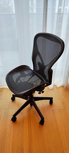 Kontoritool - Herman Miller Aeron Classic (1 foto / 7)