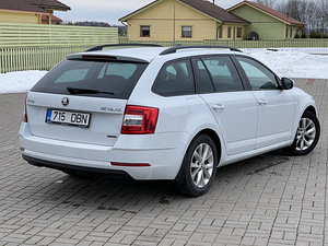 Skoda Octavia 1.5 96kw (2 foto / 3)