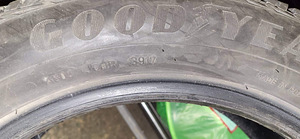 225 55 17 M+S Goodyear Ultra Grip 5-6mm (4 foto / 4)