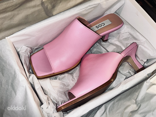 Розовые женские туфли (фото #2)