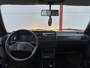 Volkswagen Golf 2 (8 foto / 9)