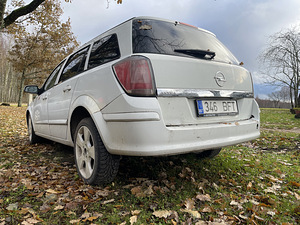 Opel Astra (3 фото из 6)