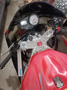 2001 Yamaha yzf-r6 (4 foto / 7)