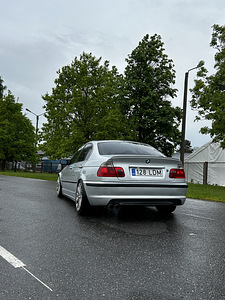 BMW 328i manuaal (4 foto / 7)