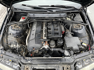 BMW 328i (9 фото из 10)