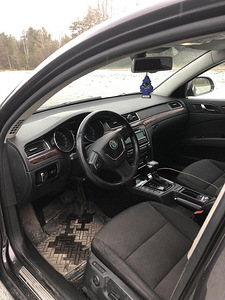 Skoda Superb 2.0TDI 125KW DSG (7 foto / 8)