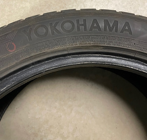 Yokohama Blueaearth Winter V905 235/45R18 (2TK) (2 foto / 5)