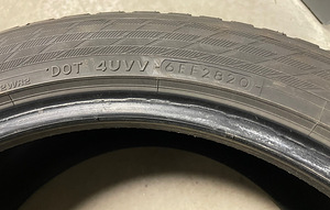 Yokohama Blueaearth Winter V905 235/45R18 (2TK) (5 foto / 5)