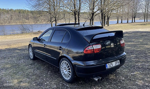 Seat Leon 1.8t (8 фото из 9)