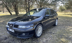 Seat Leon 1.8t (9 фото из 9)