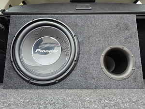 Pioneer 12" 1400W ja võimendi. Hi-input (2 foto / 10)