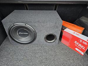 Pioneer 12" 1400W ja võimendi. Hi-input (4 foto / 10)