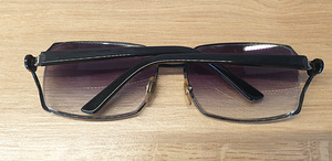 Müügil originaalsed Gucci päikeseprillid. (5 foto / 5)