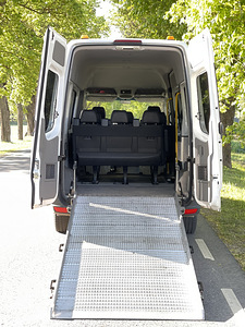 Mercedes-Benz Sprinter 2.1 316 CDI 120 kW (5 foto / 10)