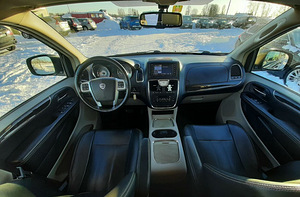 Lancia Voyager 2.8 R4 CRD 120kW (10 foto / 14)