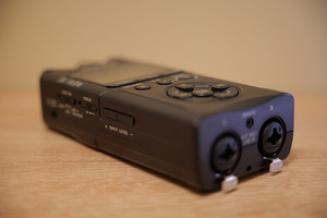 Tascam DR-40x (3 фото из 3)