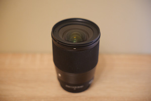 Sigma 16mm f/1.4 DC DN kaasaegne Micro Four (2 foto / 4)