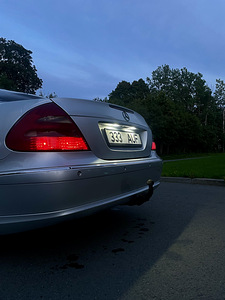 Mercedes-Benz E320CDI 165KW !!! (6 foto / 11)