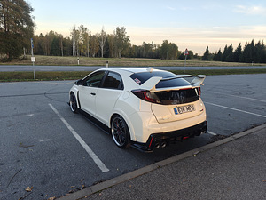 Honda Civic Type R FK 2 (8 foto / 15)