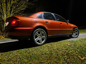 Audi A4 1.6/ 74 kW (7 foto / 10)
