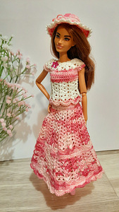 Kleit Barbie jaoks