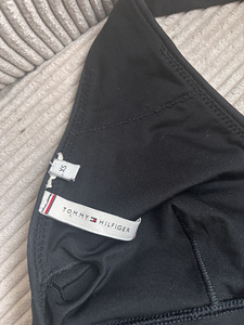 Tommy hilfiger (3 foto / 3)
