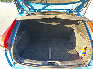 Volvo V40 1.6t 132kw R-design 2013 (9 фото из 10)
