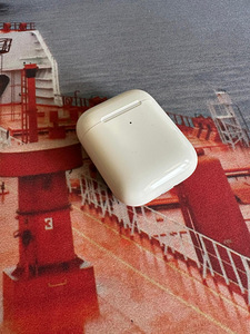Airpods 2 Беспроводной зарядный чехол (3 фото из 3)