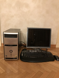 Komplekt: monitor + protsessor + juhtmeta klaviatuur ja hiir (1 foto / 3)