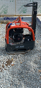 Многонаправленный уплотнитель грунта HUSQVARNA LG300 (2 фото из 2)