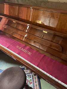 Pianiino Samick (3 foto / 6)