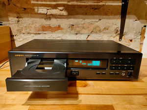 Onkyo DX-701 CD-mängija (2 foto / 4)