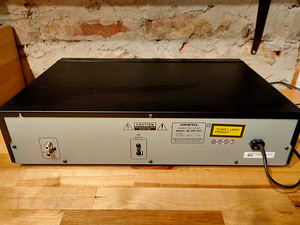 Onkyo DX-701 CD-mängija (4 foto / 4)