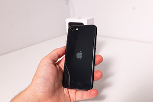 Müüa iPhone SE 2020 64 GB heas seisukorras (5 foto / 5)