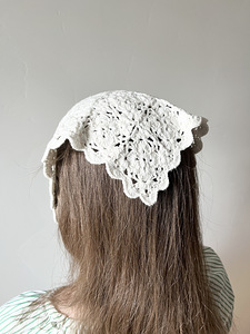 Heegeldatud puuvillane bandana pearätik (1 foto / 6)