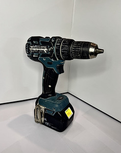 Makita DHP 480 akutrell + aku 5 Ah (2 фото из 2)