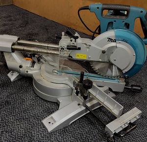 Makita LS1018L järkamissaag (2 foto / 2)