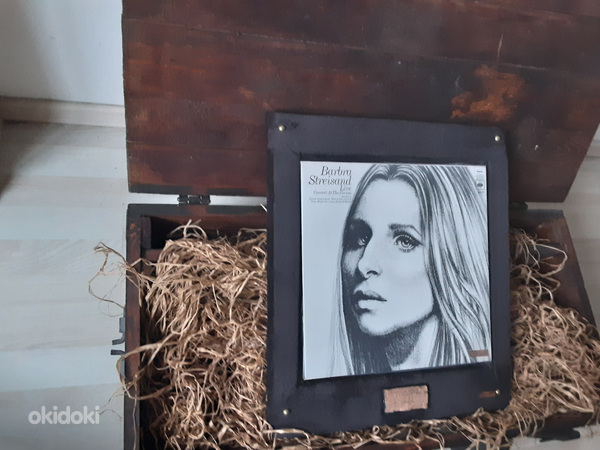 Пластинка Barbra Streisand "12" с автографом FS51T429 (фото #9)