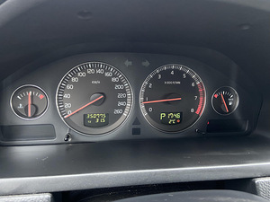 Volvo XC90 2.5 T5 154kW (10 foto / 15)